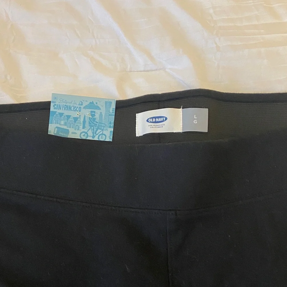 Old Navy Black Leggings size Large NWT - Picture 2 of 3